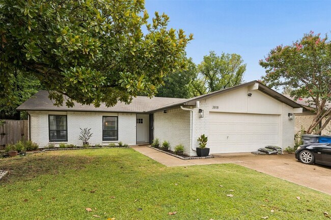 3818 Ruidosa Ave