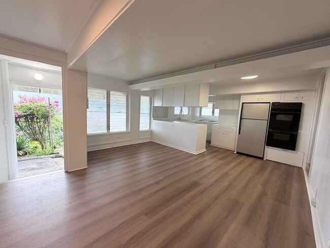 Photo - Large 5 Bedroom + Den Single-Family Home in Desirable Manoa