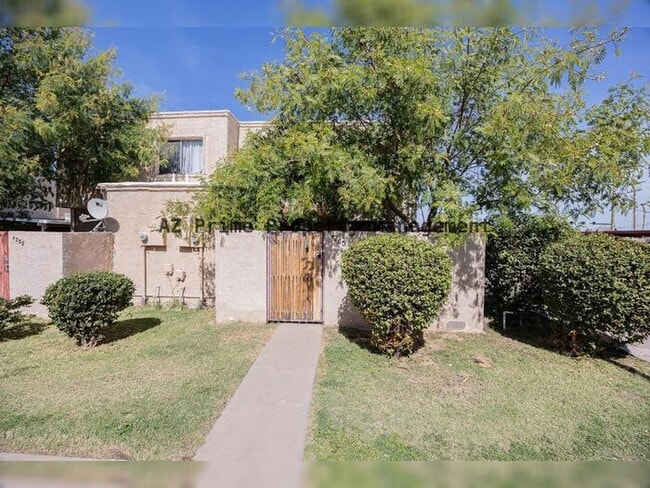 Photo - 4260 N 67th Dr