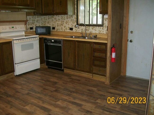 Photo - 27901 Norris Rd