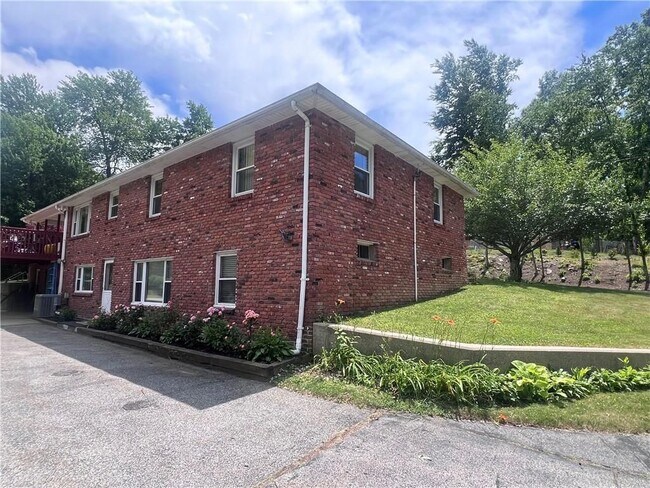 Photo - 77 Victoria St