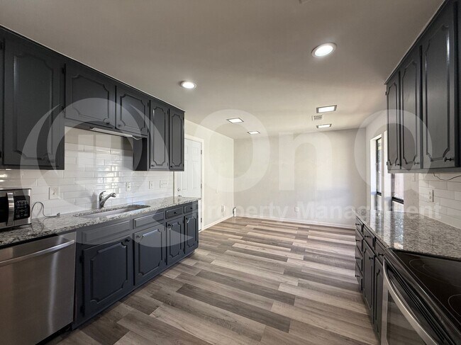 Photo - 3515 Hilltop Ln