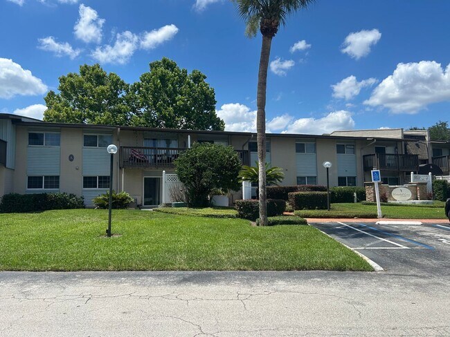 1695 Lee Rd Unit A103