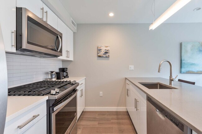 Photo - 244 Hanover St Unit FL3-ID1241276P