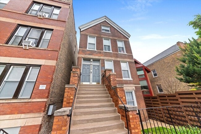 Photo - 1839 N Hermitage Ave Apartment Unit 1F