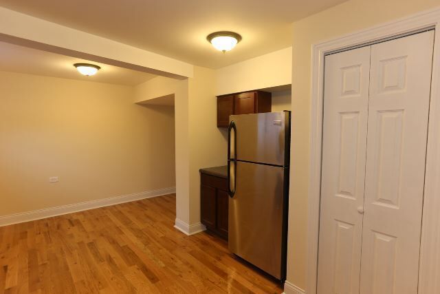 Photo - 1130 W Oakdale Ave Unit S-G