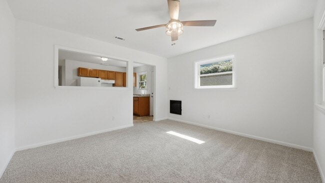 Photo - Great 2 bedroom close to UTC!