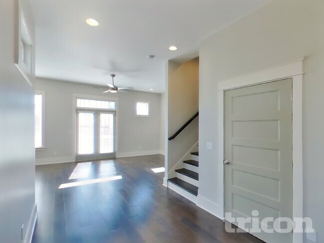 Photo - 1257 Hillwood Private Cove