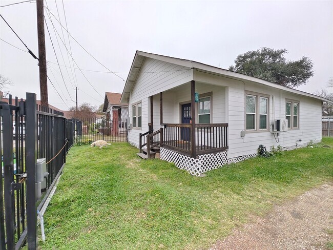 Photo - 1217 Campbell St