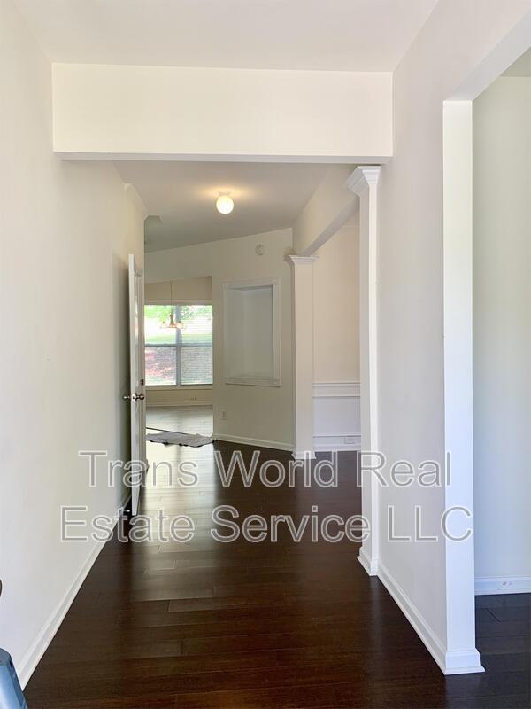 Photo - 2202 Jasmine Glen Dr