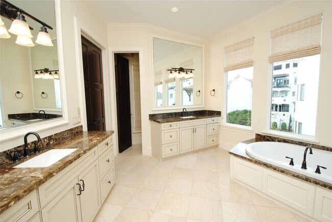 Photo - 302 Calle Sevilla Pl