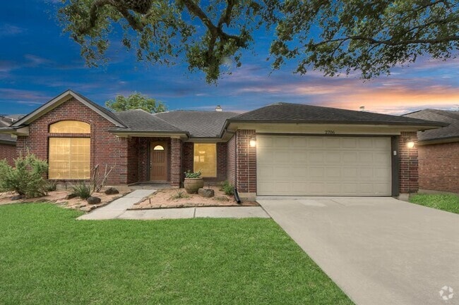 Building Photo - 2706 Plantation Dr Rental