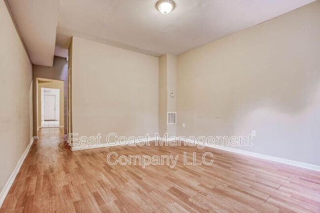 Photo - 402 E Lorraine Ave