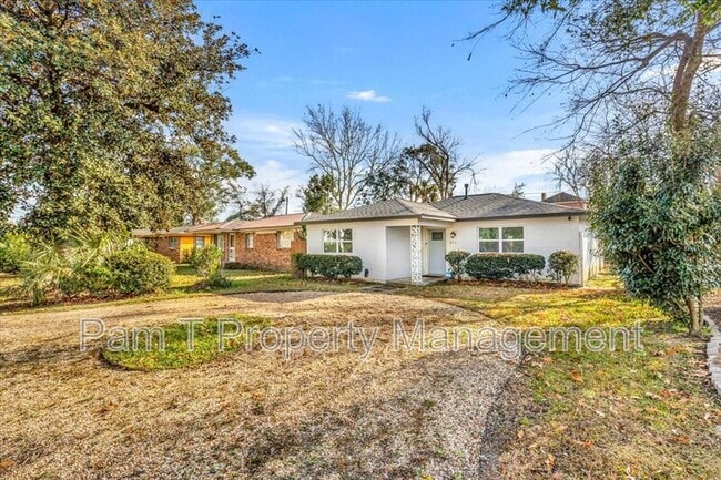 Photo - 511 E 32nd St