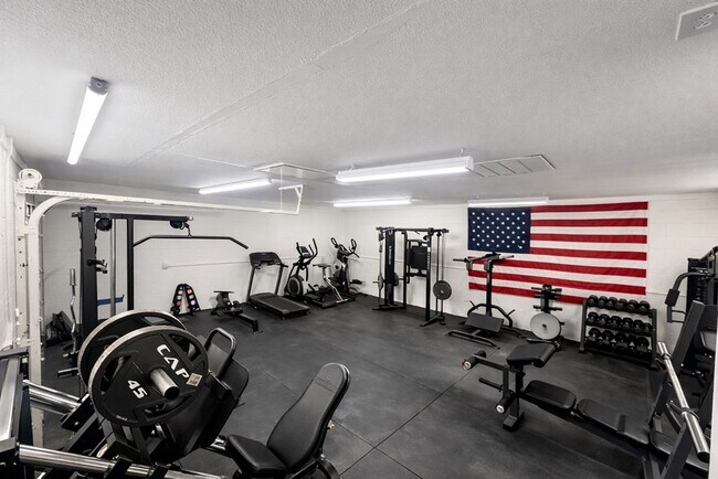 Photo - 2907 Redbud Ave