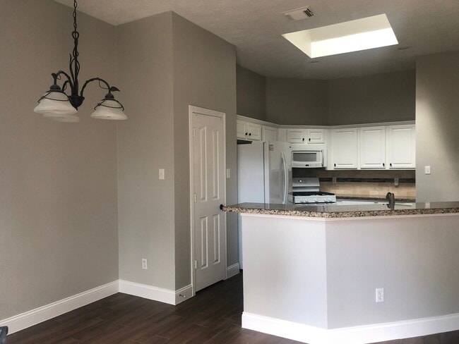 Photo - 19306 Pinewood Bluff Ln