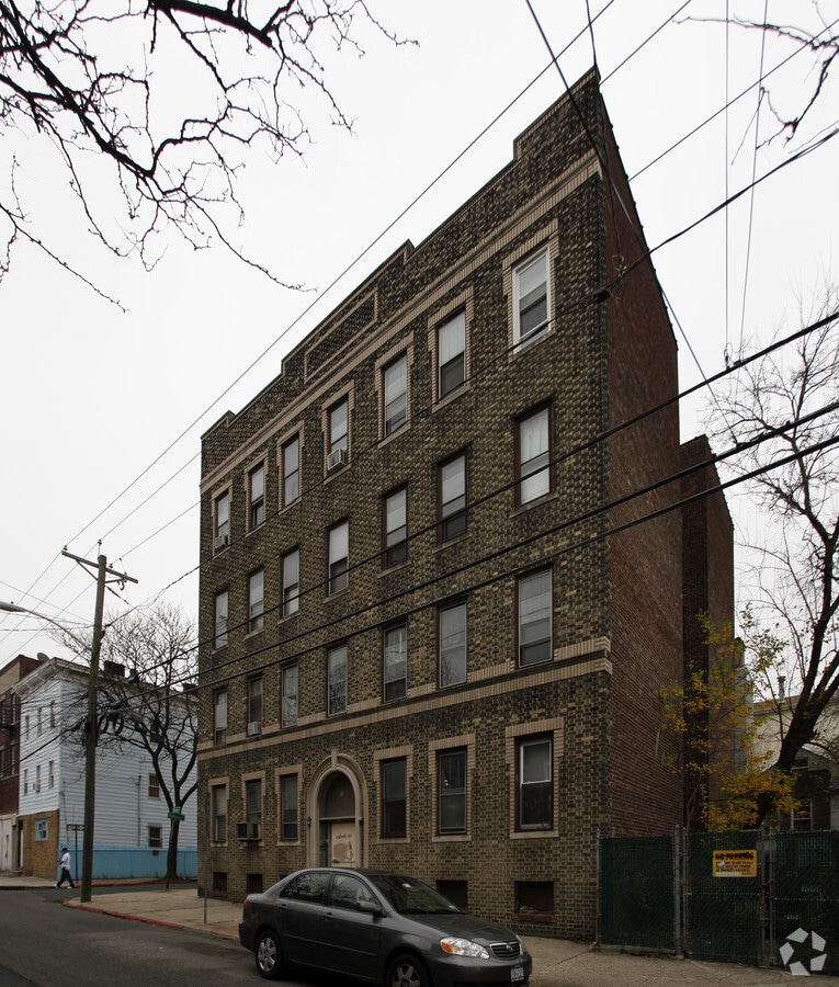 Photo - 25-27 Sherman Ave