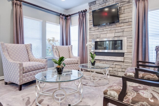 Photo - Midtown Crossing