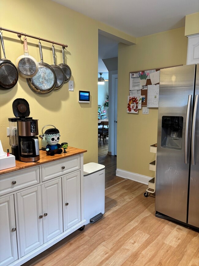 Building Photo - 4224 New England Ave