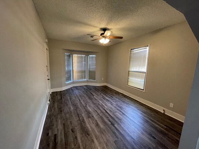 Photo - 708 Cedar St