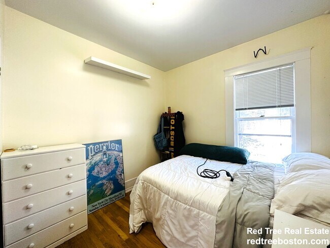 28 Cherry St Unit 1