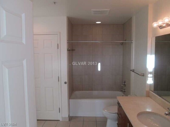 Photo - 200 W Sahara Ave Unidad 902