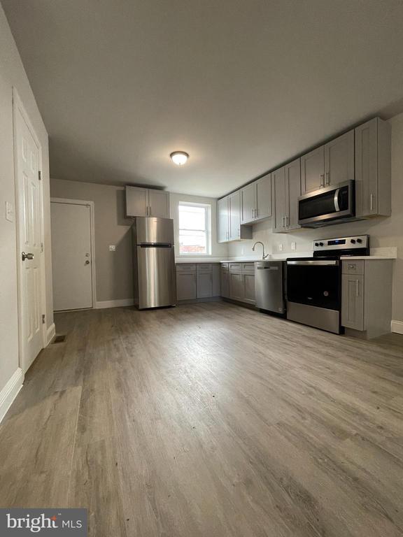 Photo - 2543 Garrett Ave