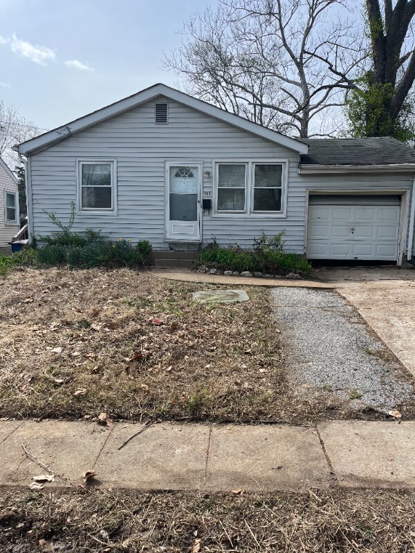 Photo - 305 S Dade Ave House