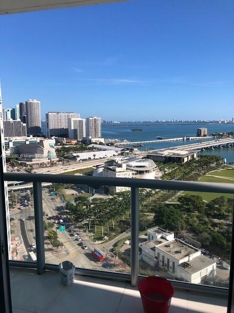 Photo - 888 Biscayne Blvd Unidad 2811