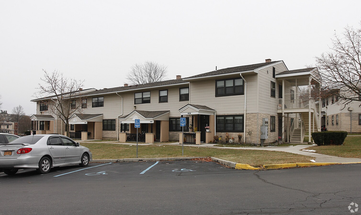 Photo - Manor Sites Apartments