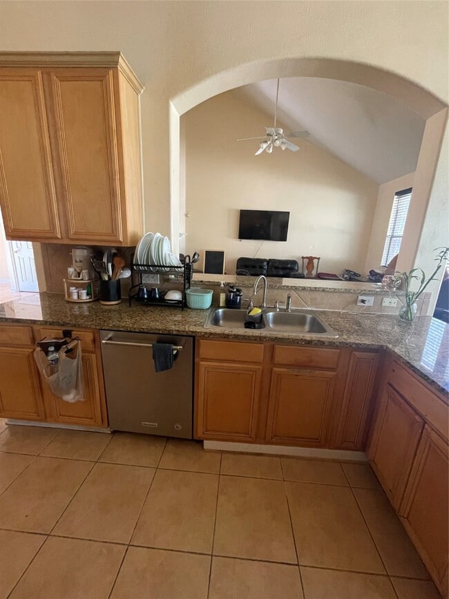 Photo - 26864 Calgary Pointe Dr