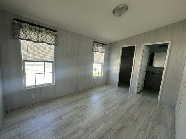 Photo - 1571 Semon Dr