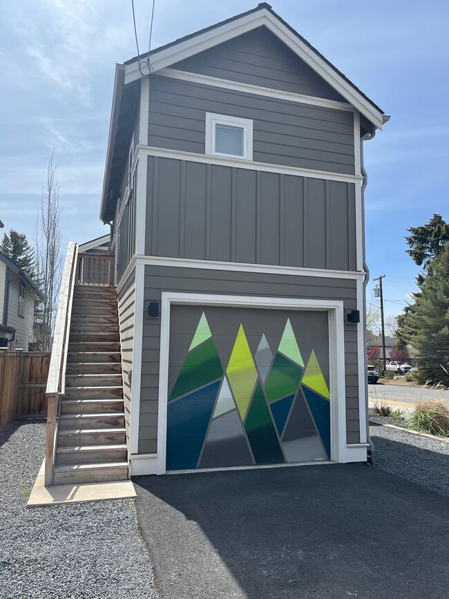 Stand Alone Home w/ Detached Garage and ADU - Stand Alone Home w/ Detached Garage and ADU