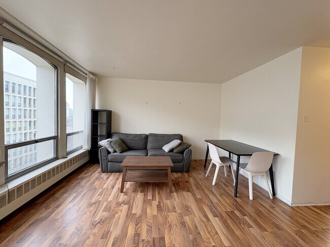 Photo - 1450 E 55th Pl Unit 821S