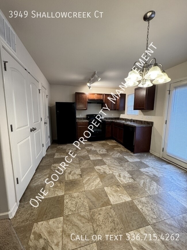 Photo - 3949 Shallowcreek Ct