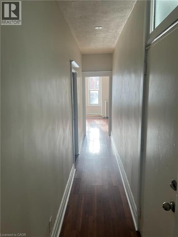 Photo - 599 King St E Unité 2