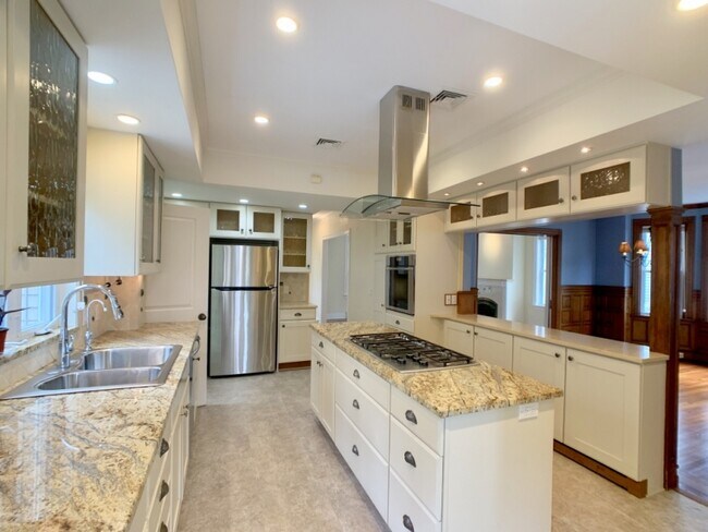 Photo - 7 Brooks Ave