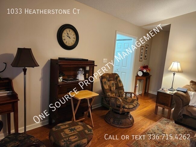 Photo - 1033 Heatherstone Ct