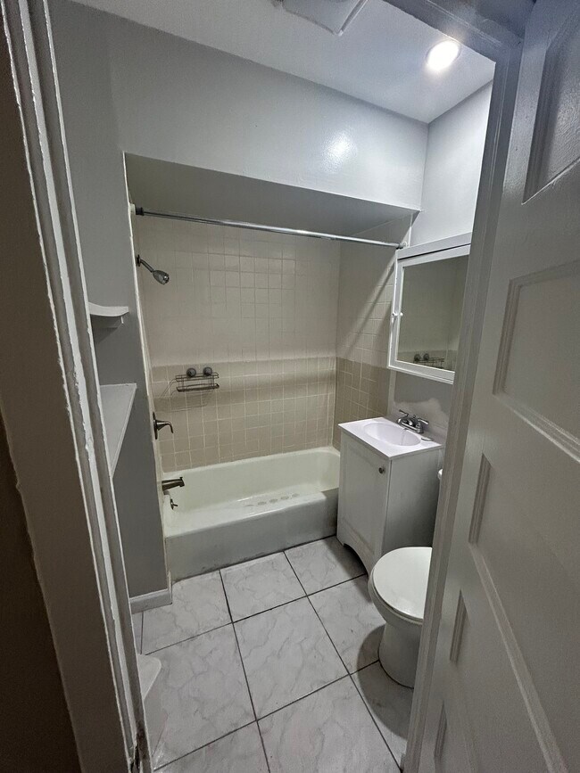 3521 Givernaud Ter Apartments Unit 1 North Bergen, NJ