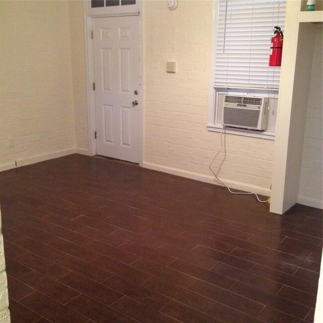 Photo - 1110 SW 3rd Ave