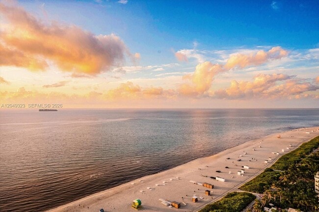 Building Photo - 4201 Collins Ave Unit 2301