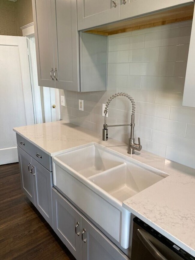 Photo - 1613 11th St