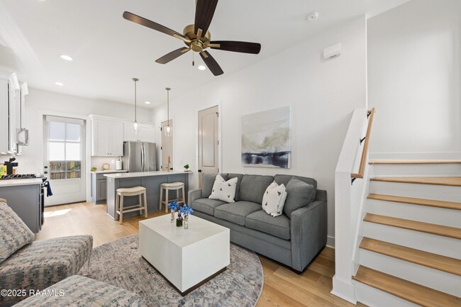 Photo - 204 Steiner Oaks