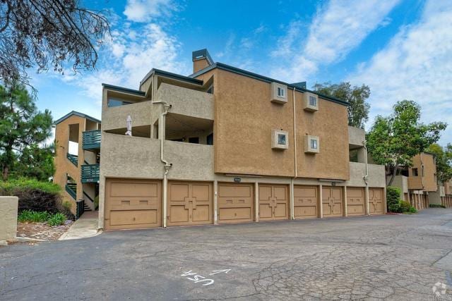 Building Photo - 9715 Mesa Springs Way Unit 202 Rental