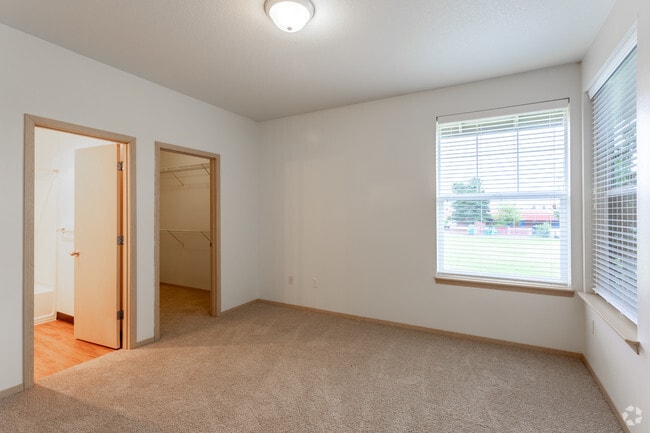 3BR, 2BA, 1,300 SF, Platinum Plus Floor Plan