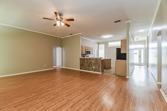 Photo - 2796 Crumplehorn Ln