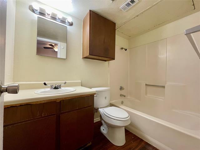 Photo - 2526 W Prairie St Unit 203