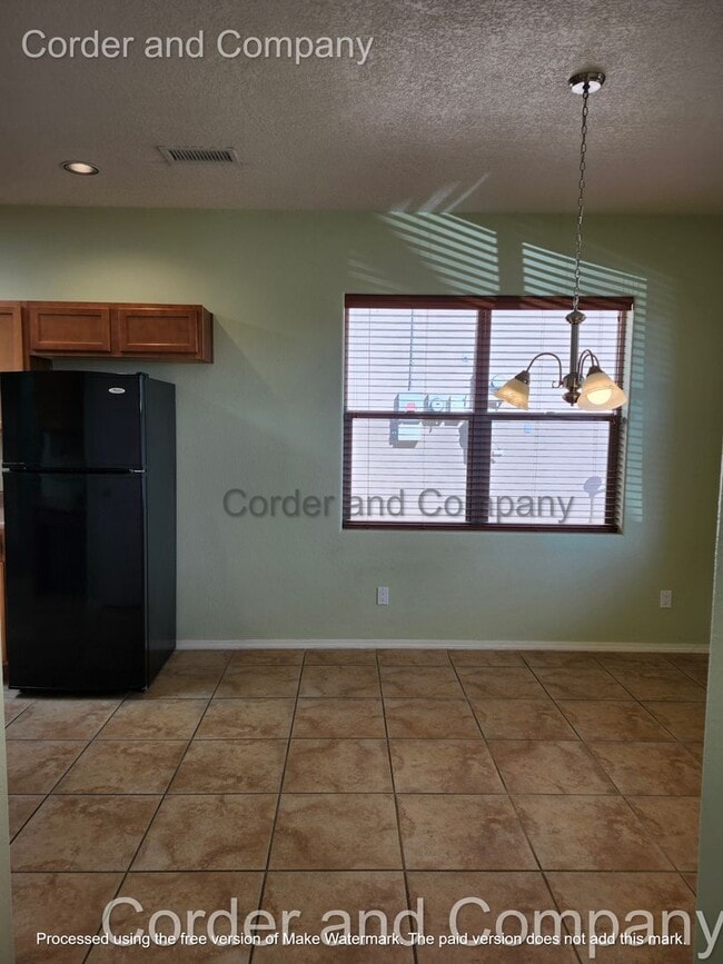 Spacious 3 Bedroom, 2 Bathroom, 2 Car Gara... House House Rental in Albuquerque, NM