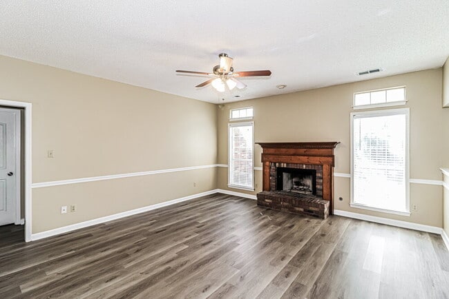 Photo - 5415 Ross Rd