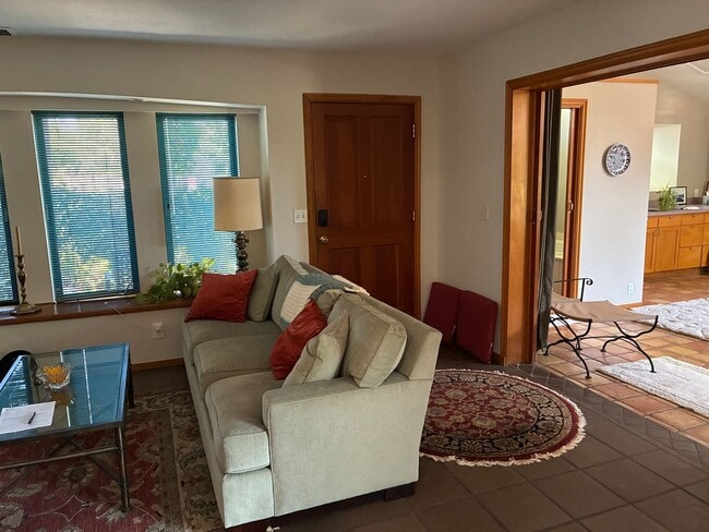 Photo - Gorgeous North Davis 3 bedroom available now!